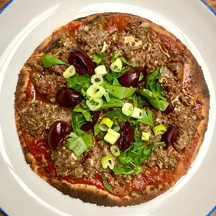Foto bij het recept Herfstige paddenstoel-gehakt pizza