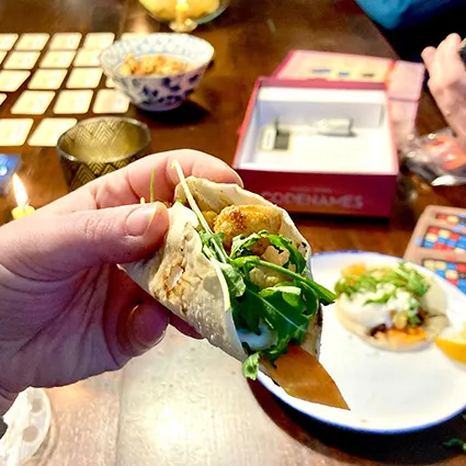 Foto bij het recept Libanese wraps met bloemkool, wortel & tarator
