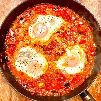Foto bij het recept Shakshuka - eieren in tomatensaus