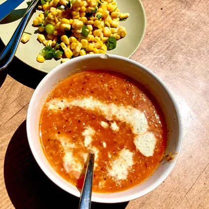 Foto bij het recept Verse tomatensoep met quinoa